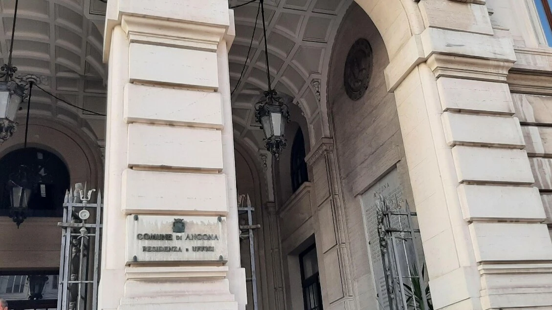 Progetto Crematorio ad Ancona, minacce di morte all'assessore