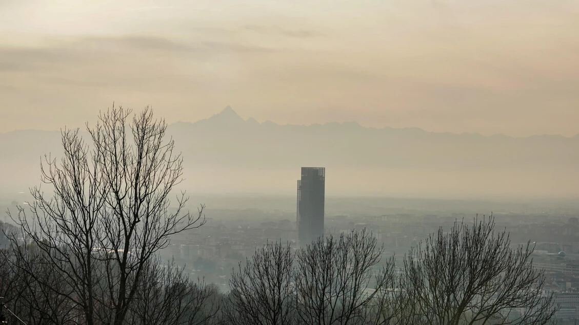 Via libera al rinvio di un anno del blocco per diesel Euro 5