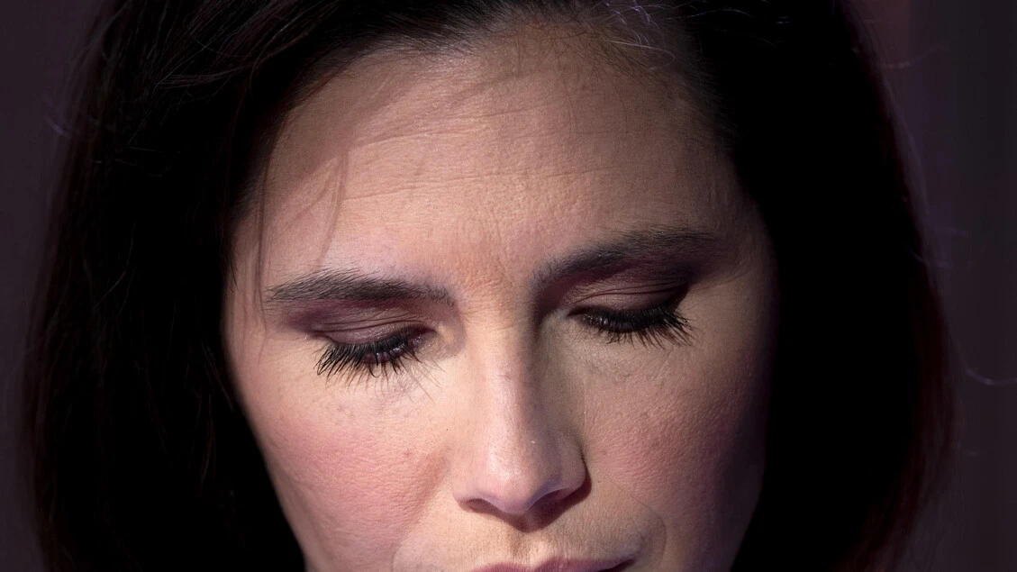 Knox crea piccolo 'santuario per i morti' con foto Meredith