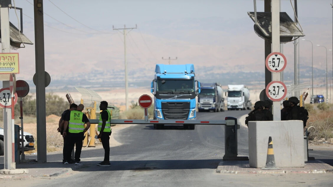Media, Israele chiude due valichi con la Giordania