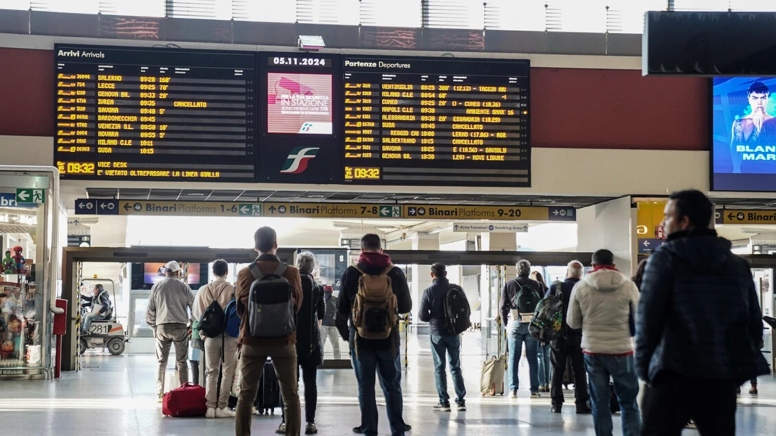 Minore torturato a Torino, procura indaga per sequestro