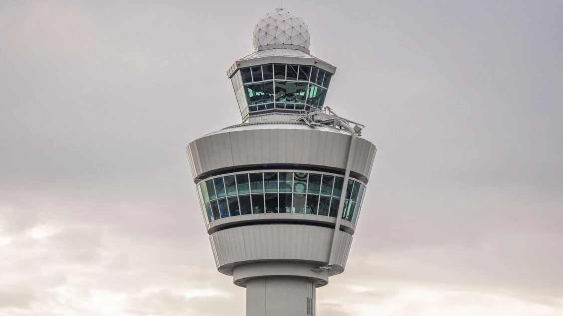 Olanda, droni sull'aeroporto di Eindhoven, stop ai voli