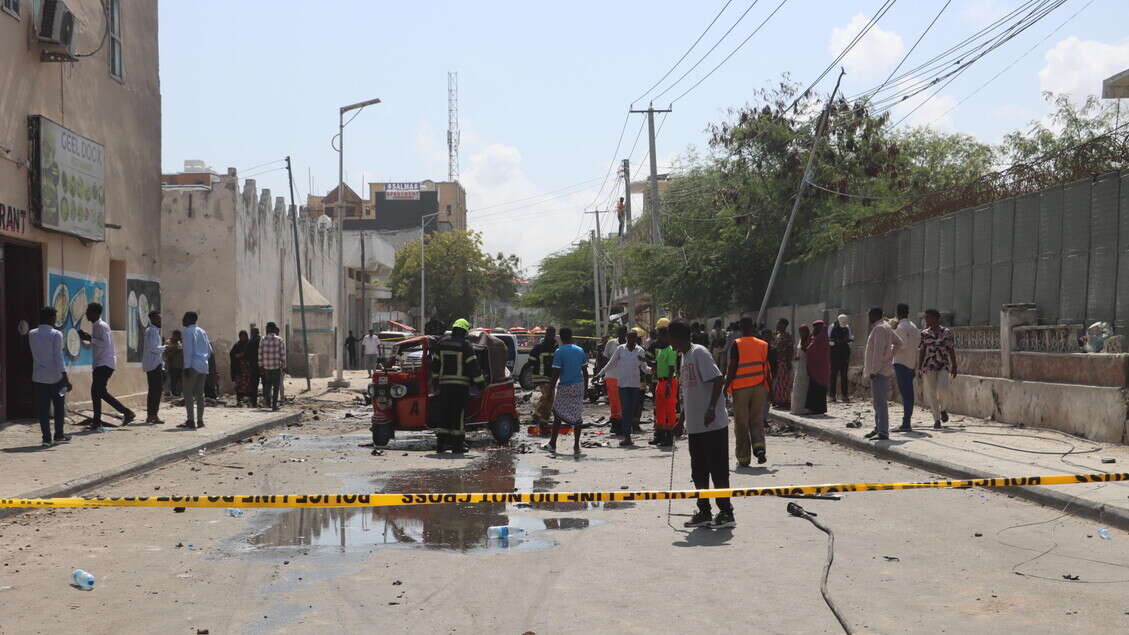 Bombe di al-Shabaab in un hotel in Somalia, almeno 10 morti