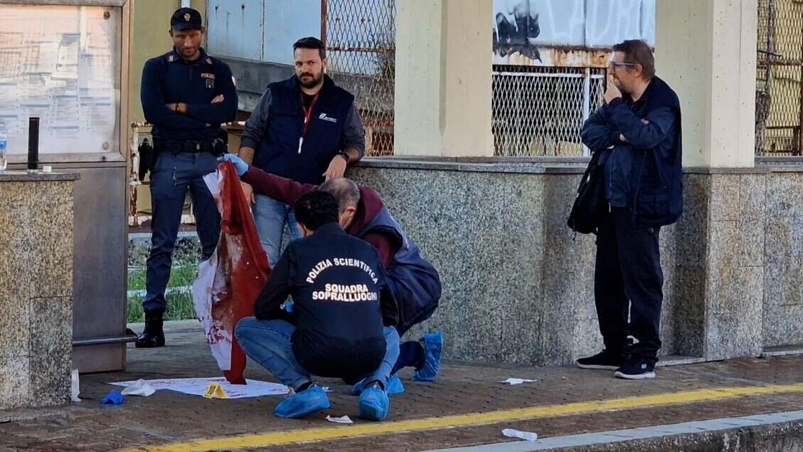 Capotreno accoltellato, l'aggressore patteggia