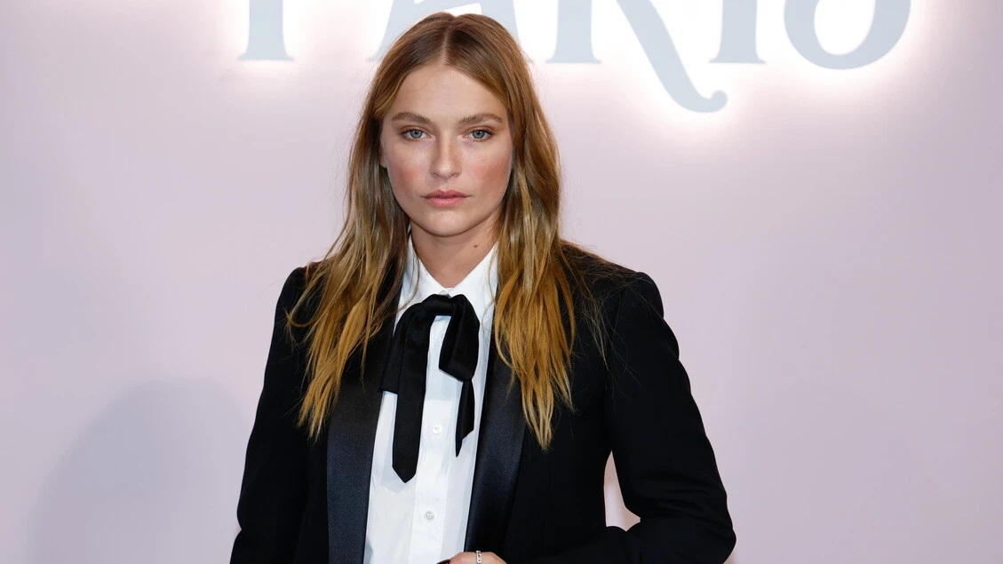Emily in Paris perde Camille, Razat non torna in quinta stagione