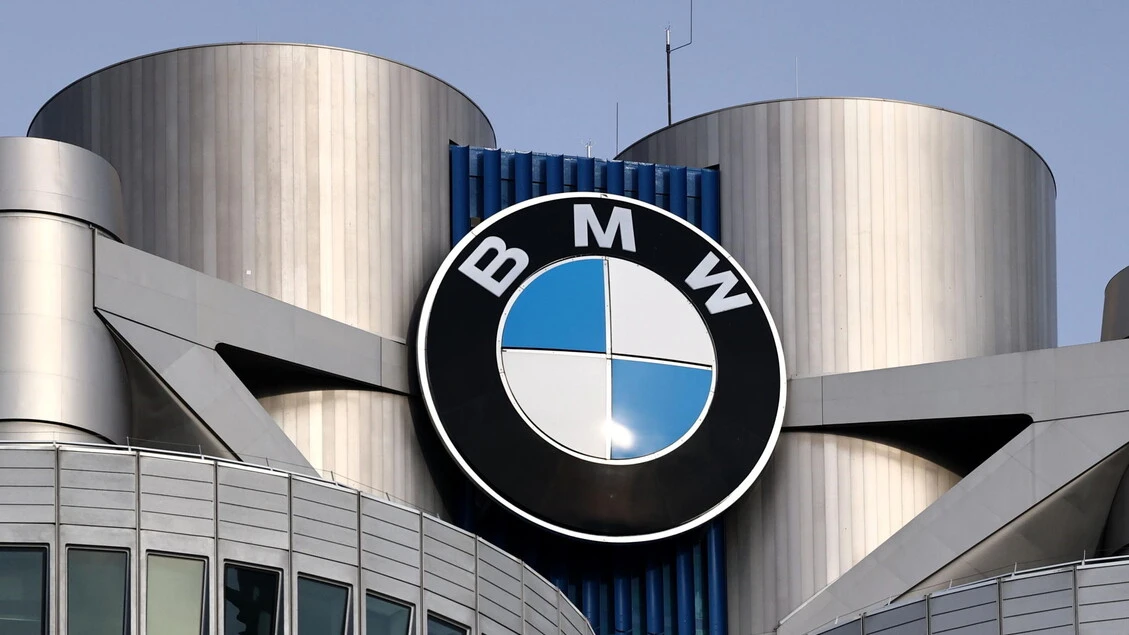Bmw rivede al ribasso gli obiettivi per il 2026