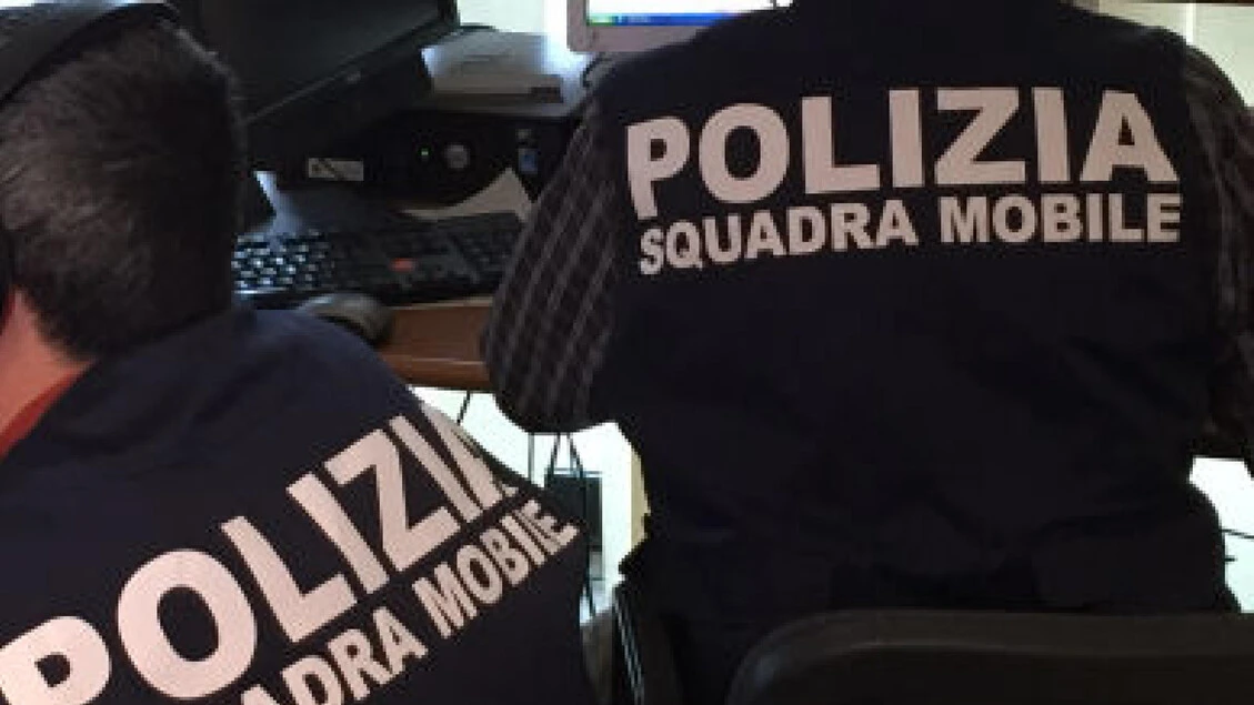 A 70 anni con oltre 5 chili di droga in valigia, arrestata 'nonna coca'