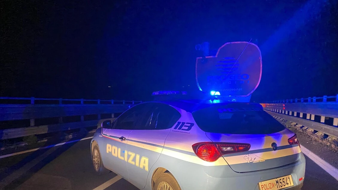 Omicidio nei giardini di Prato, uomo accoltellato a morte al culmine di una lite