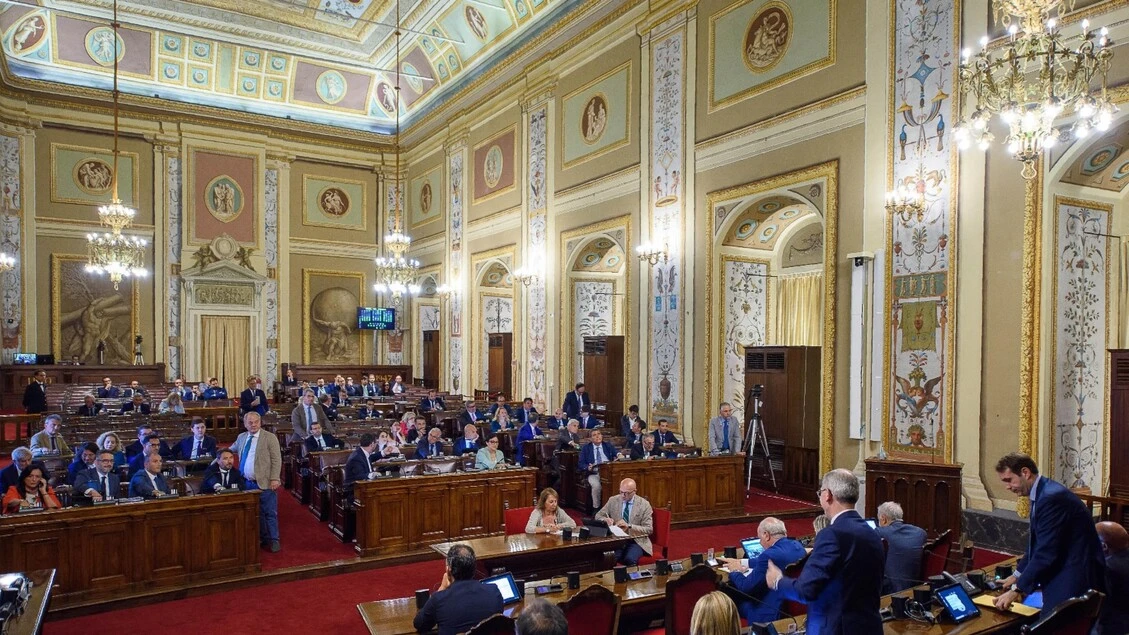Deputato supplente in Sicilia, Assemblea vota sì a parere