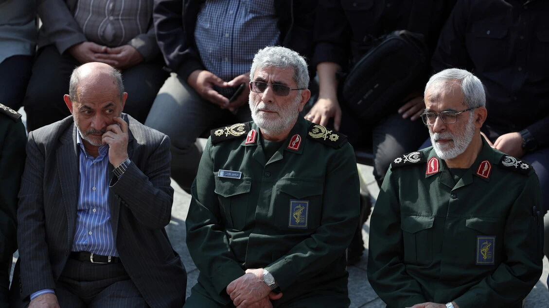 Il comandante delle forze Quds Qaani in corteo in Iran