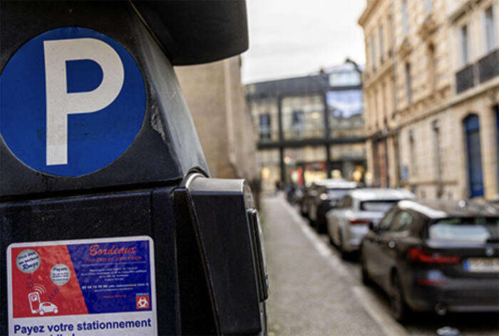 Bordeaux aumenta costo della sosta per i veicoli più pesanti