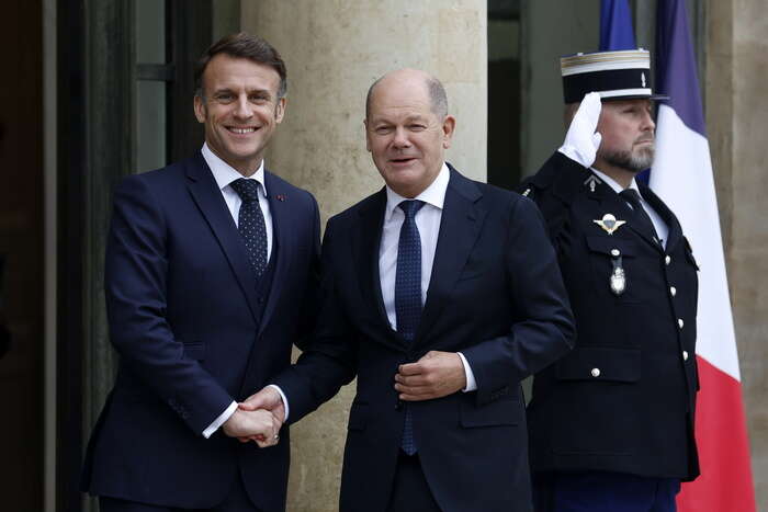 Macron, appello con Scholz per un'Europa forte e sovrana