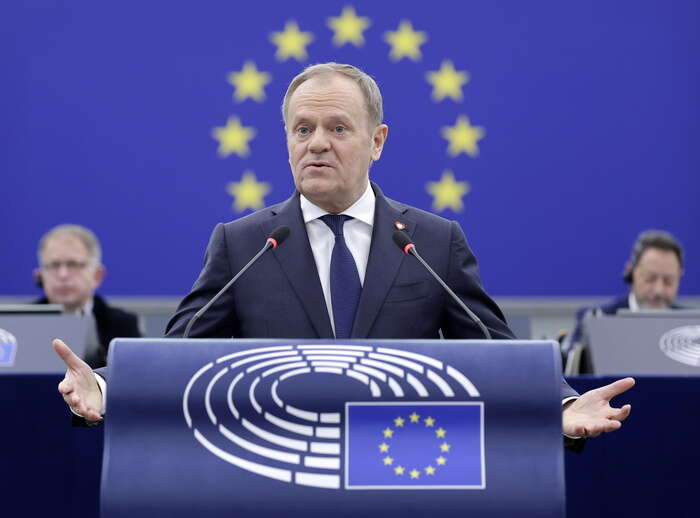 Tusk al Pe, 'futuro è nelle mani Ue, non di Usa o Cina'