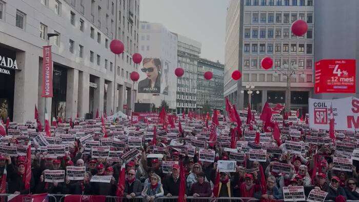 Pensioni, manifestanti Milano: 