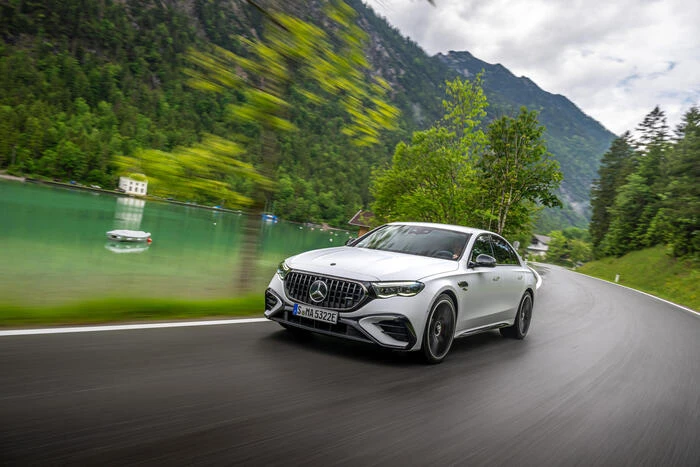 Mercedes annulla le distanze tra endotermico ed elettrico