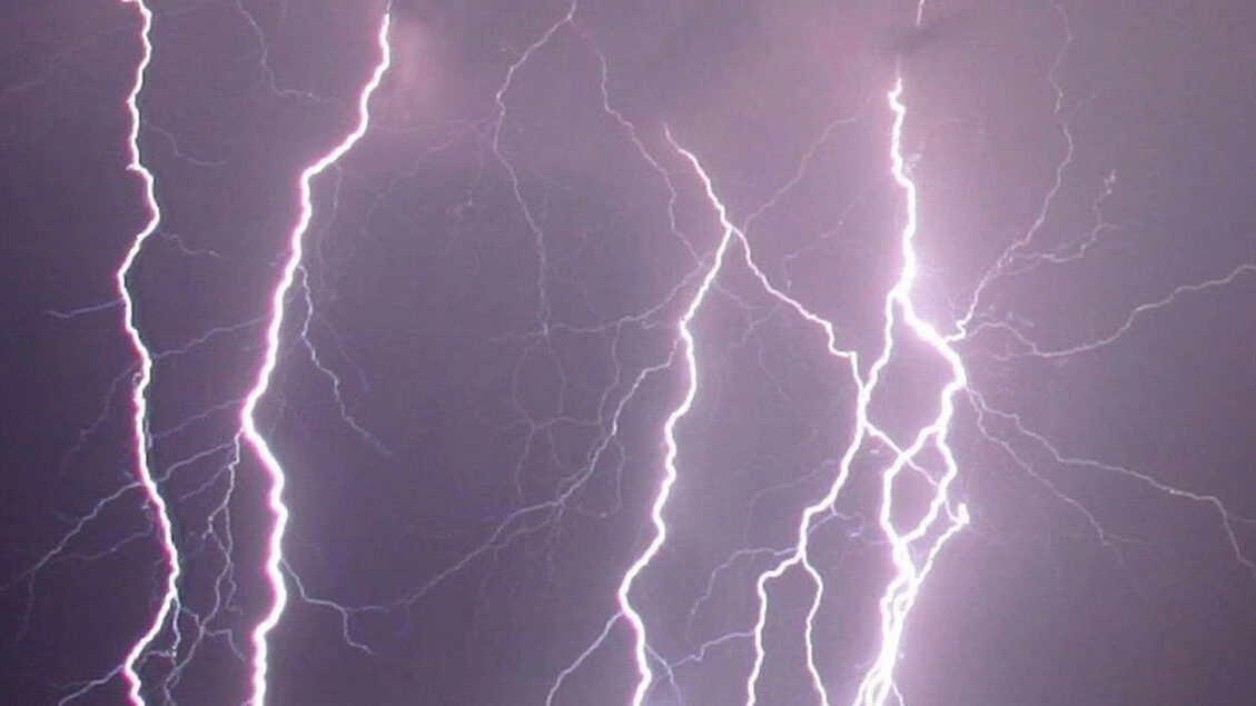 Maltempo, 27.000 fulmini caduti in 12 ore sulla Toscana