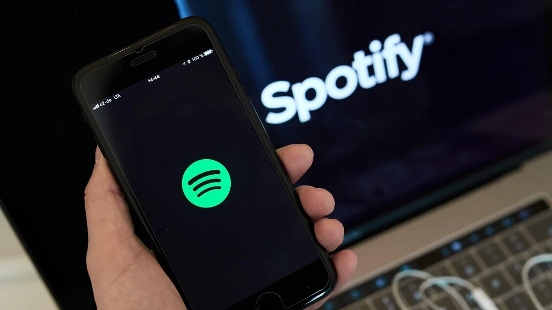 Spotify va oltre i contenuti, lancia anche una chat