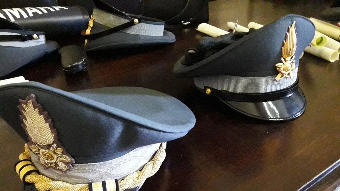Scoperta a Piacenza fabbrica clandestina tabacchi, un arresto