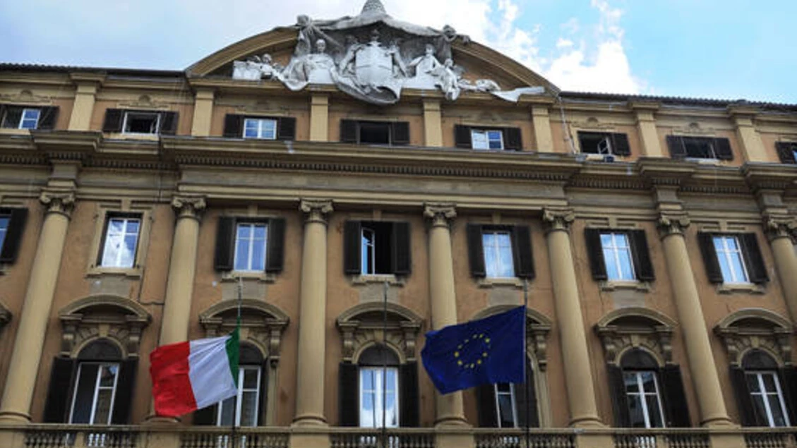 Lo spread tra Btp e Bund tedeschi apre in calo sotto i 100 punti