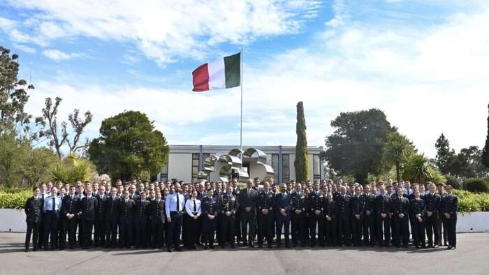 Amb. Crudele accoglie 75 cadetti dell'Accademia Aeronautica