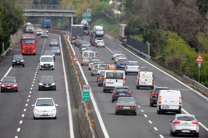 Superare limiti velocità non è rischioso per 1 italiano su 2