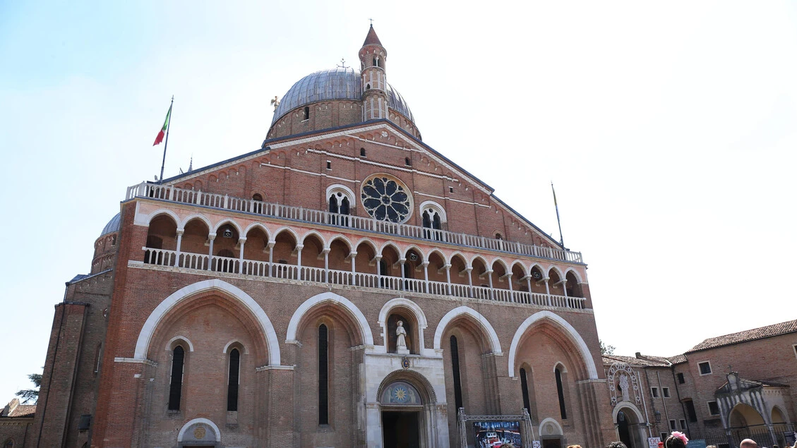 Al via protezione antincendio cupole Basilica del Santo a Padova