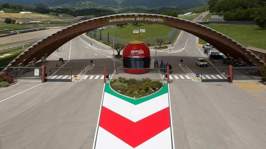 Auto: Finali mondiali Ferrari al Mugello, pole a Scarpetta