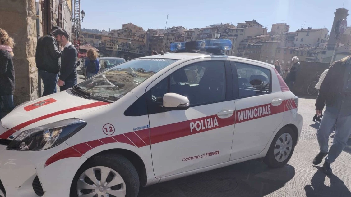 Va riprendere auto rimossa, gli notificano 2.700 euro di multe