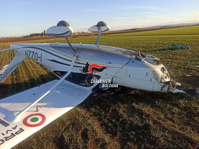 Atterraggio d'emergenza per aereo monomotore nel Bolognese