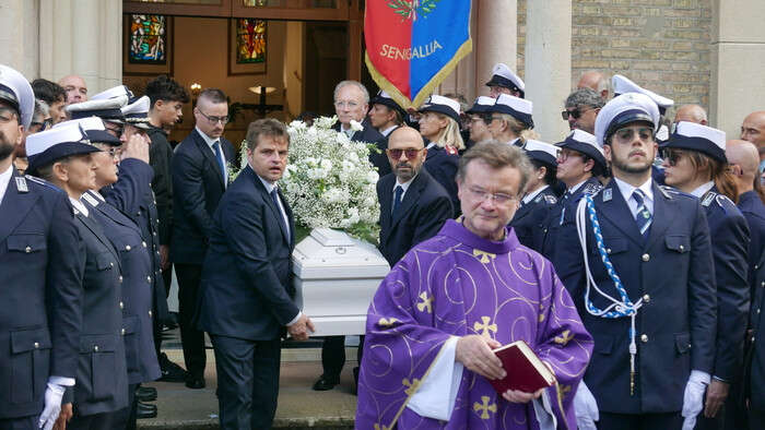 Funerale Leo, la madre: 'Credo nella giustizia terrena e divina'