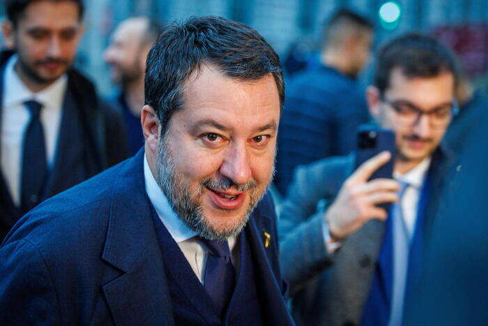 Salvini, forze dell'ordine infangate da un ente inutile