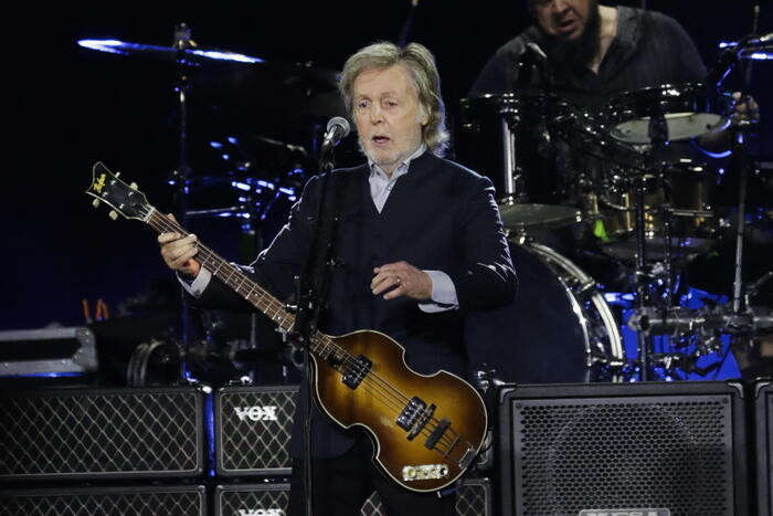 McCartney e Starr si sono riuniti per suonare le hit dei Beatles