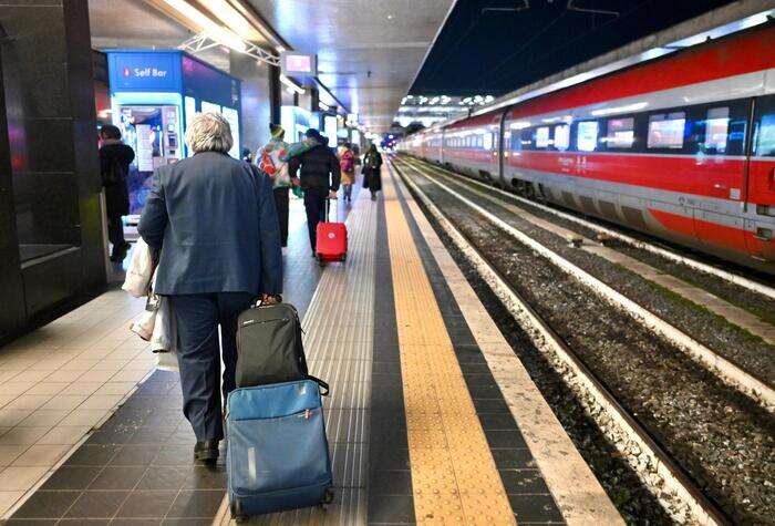 Maltempo: stop circolazione ferroviaria tra Catanzaro e Lamezia