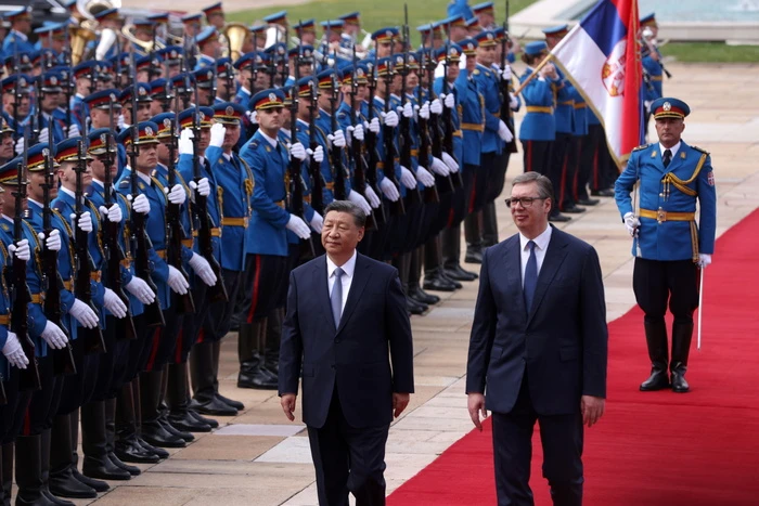 A Belgrado bagno di folla per presidente cinese Xi Jinping