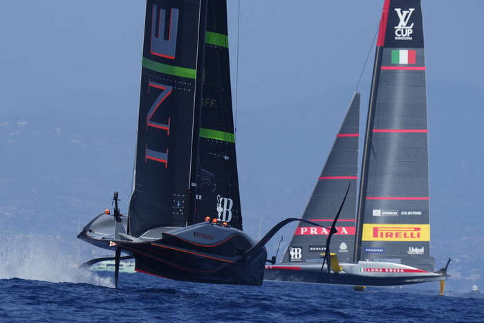 Luna Rossa batte anche Ineos Britannia nelle regate preliminari a Barcellona