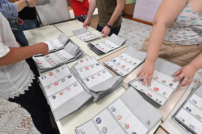 >ANSA-BOX/ Calabria premia partiti governo, sale Pd, crolla M5s
