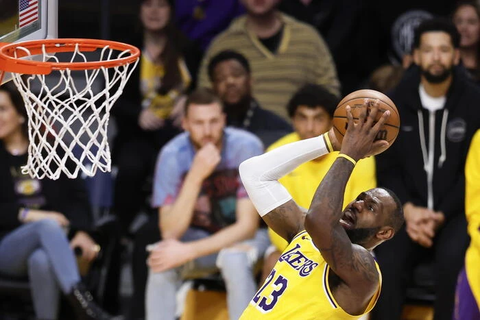 Basket: Nba, LeBron James segna record 40mila punti in carriera