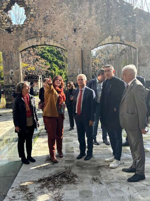 Libano, Amb.Marcelli visita lavori restauro stazione Mar Mikhael