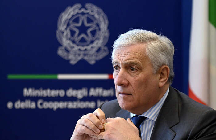 Tajani, per l'auto credo arriveramo a trovare 1 miliardo