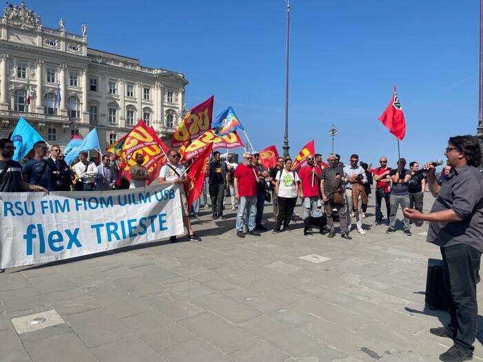 Sindacati chiamano a mobilitazione su vertenza Flex Trieste