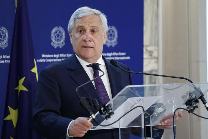 Tajani, 'valutiamo sanzioni a Pasdaran ma non chiudere dialogo'