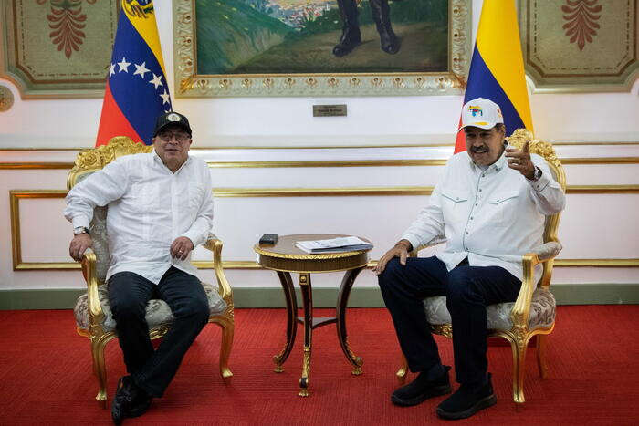 Petro coordina con Maduro un'operazione congiunta al confine