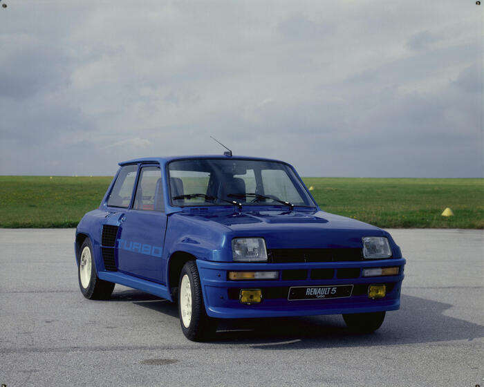 Renault 5 Turbo tra futuro imminente e passato glorioso