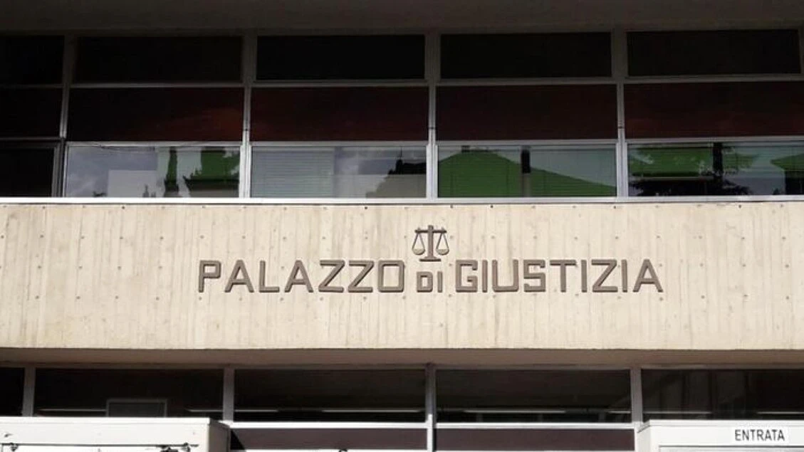 Uccise un uomo e tentò di ucciderne la moglie, disposta una nuova perizia