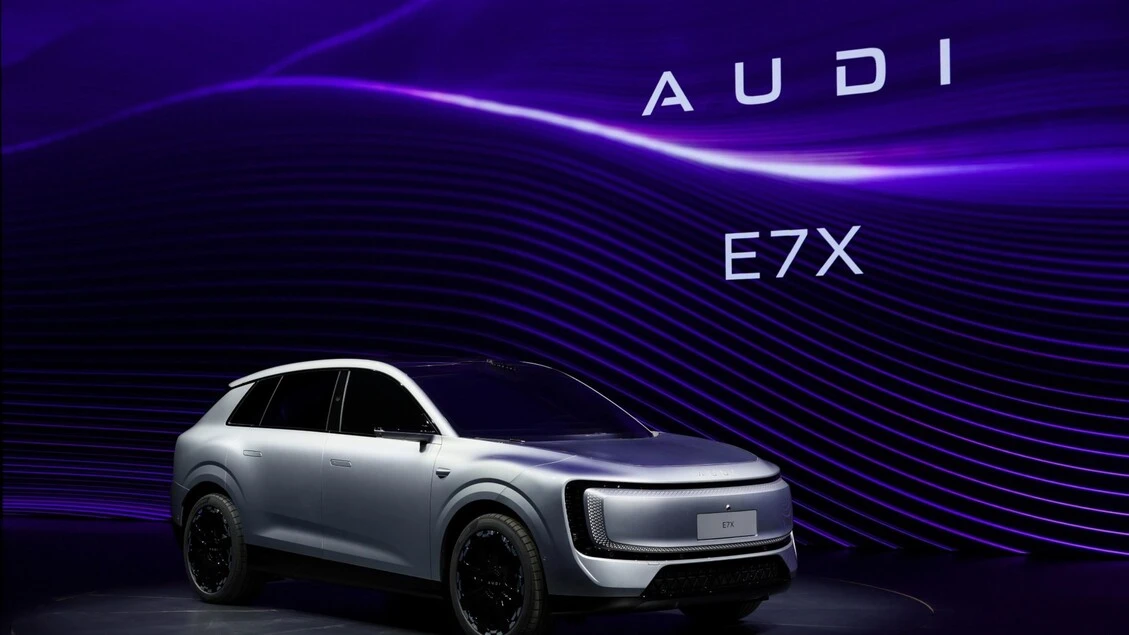 Audi presenta in anteprima mondiale a Pechino il suv elettrico E7X