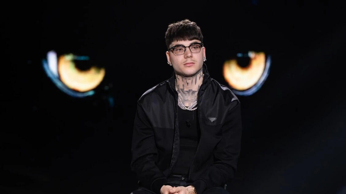 Hit Parade, il rapper Shiva tiene la vetta con 'Vangelo'
