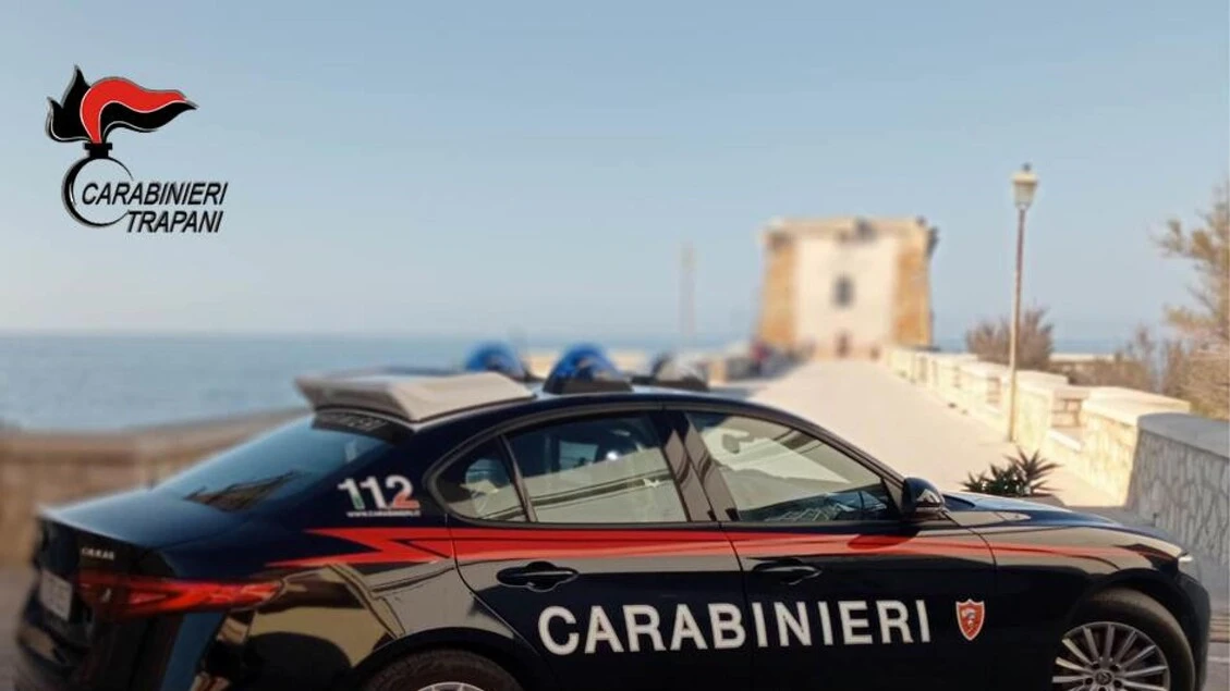 11enne tenta di accoltellare prof e riprende l'aggressione col cellulare
