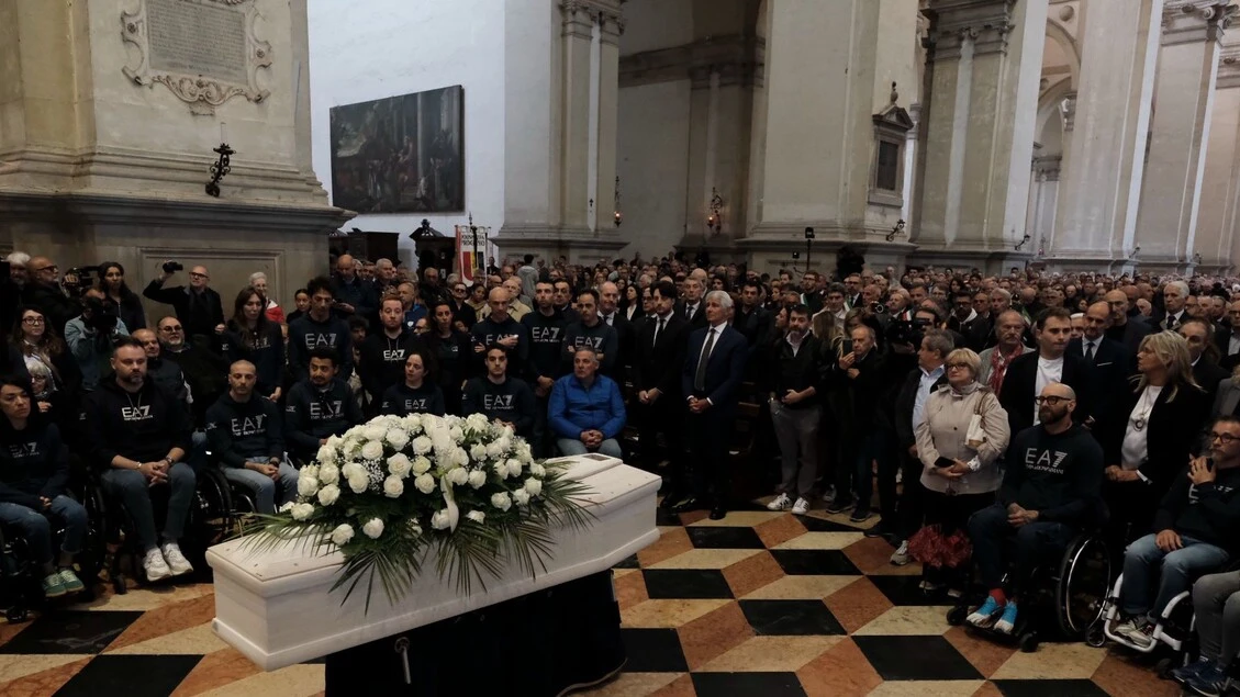 Funerale Zanardi, in 2.000 nella Basilica di Santa Giustina
