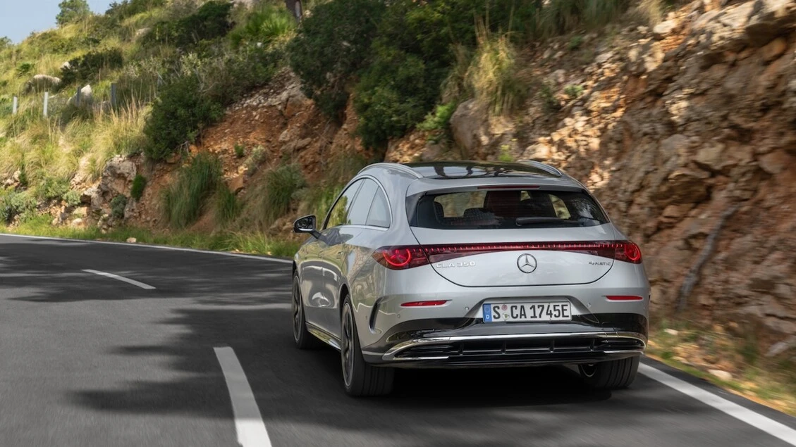 Mercedes CLA Shooting Brake, alla guida della prima wagon BEV della stella