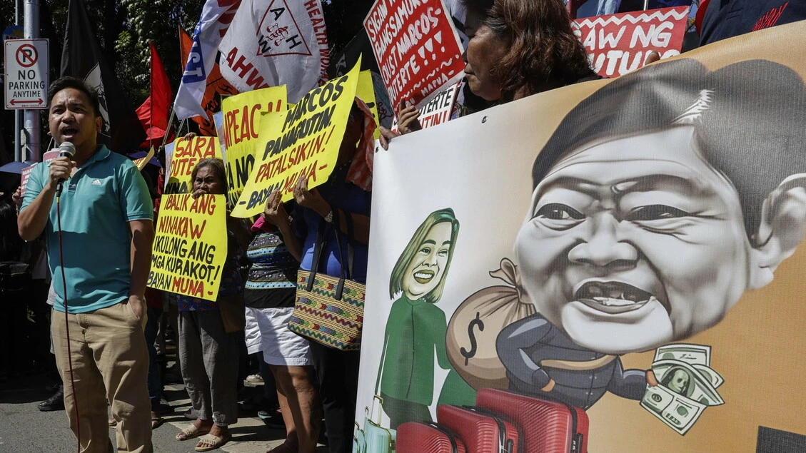 L'ex presidente filippino Duterte sarà processato dalla Cpi